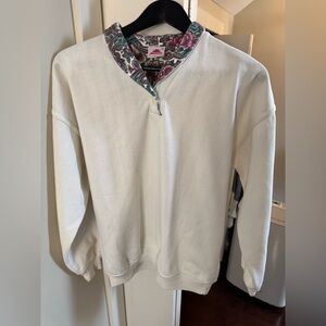 Vintage lady footlocker White Sweater with Floral Collar & button/ medium